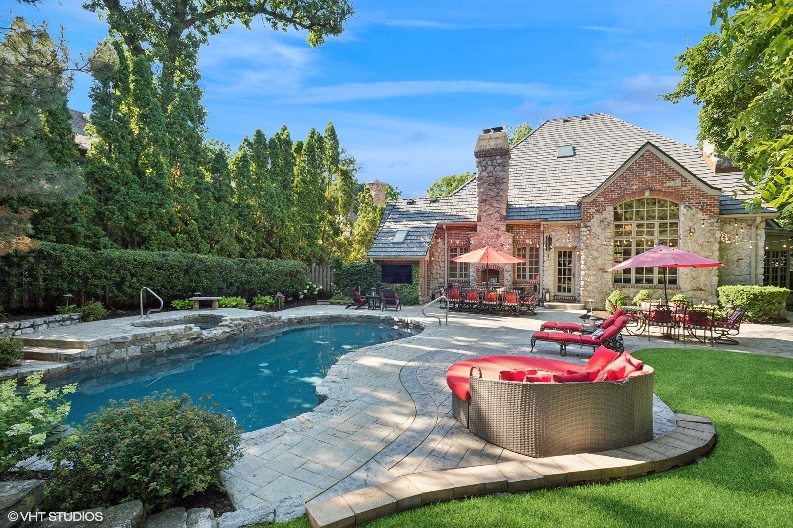 580 Oak Street Glen Ellyn IL 60137