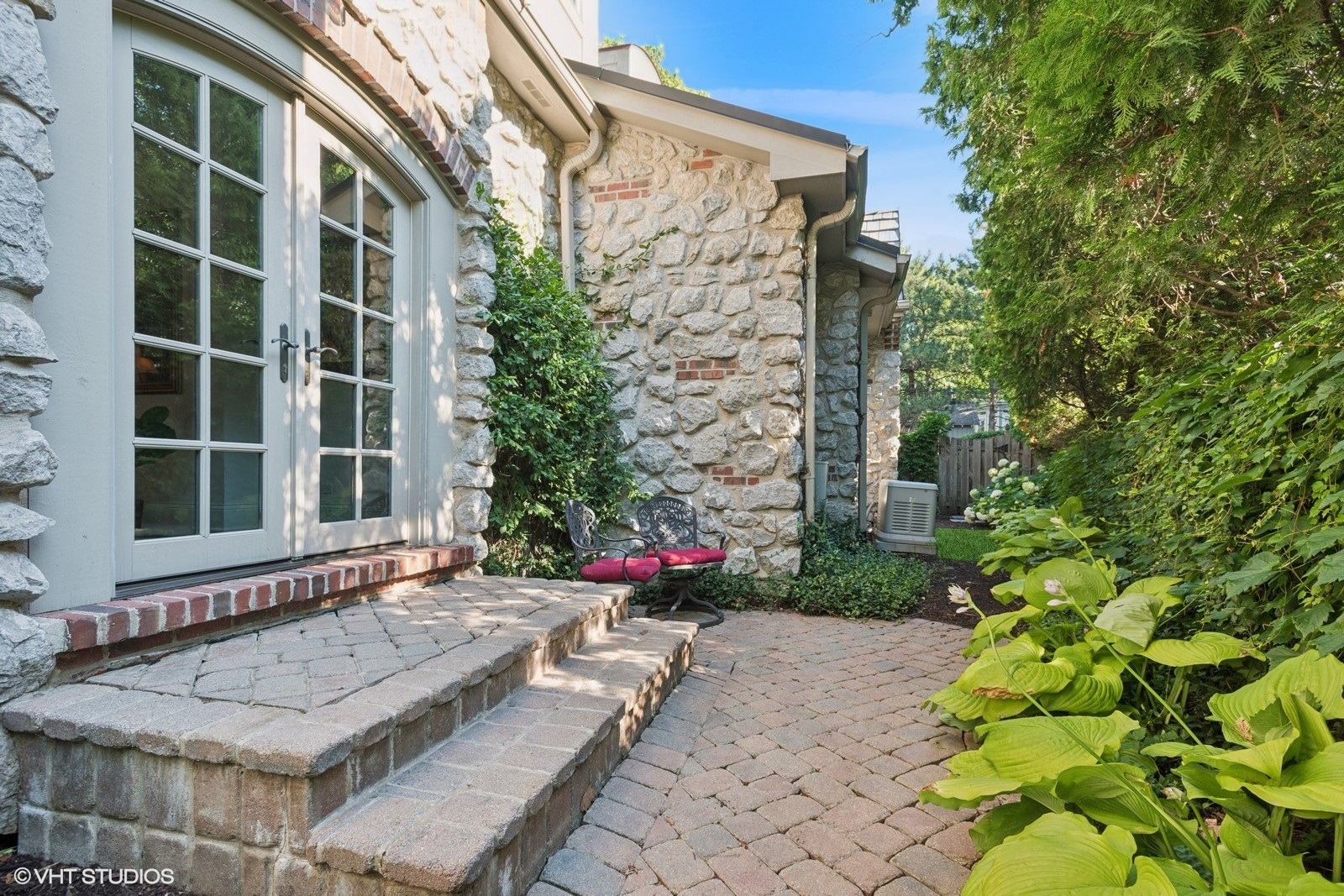 580 Oak Street Glen Ellyn IL 60137