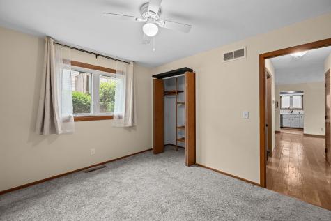 8504 Ridgewood Road Rock Island IL 61201