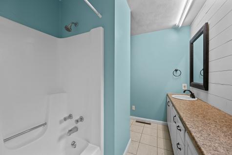 8504 Ridgewood Road Rock Island IL 61201