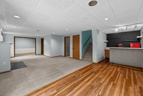 8504 Ridgewood Road Rock Island IL 61201
