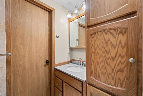 8504 Ridgewood Road Rock Island IL 61201