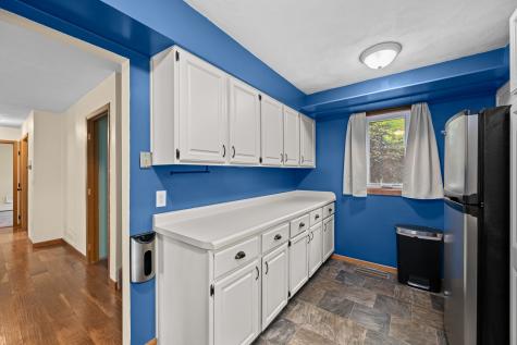 8504 Ridgewood Road Rock Island IL 61201