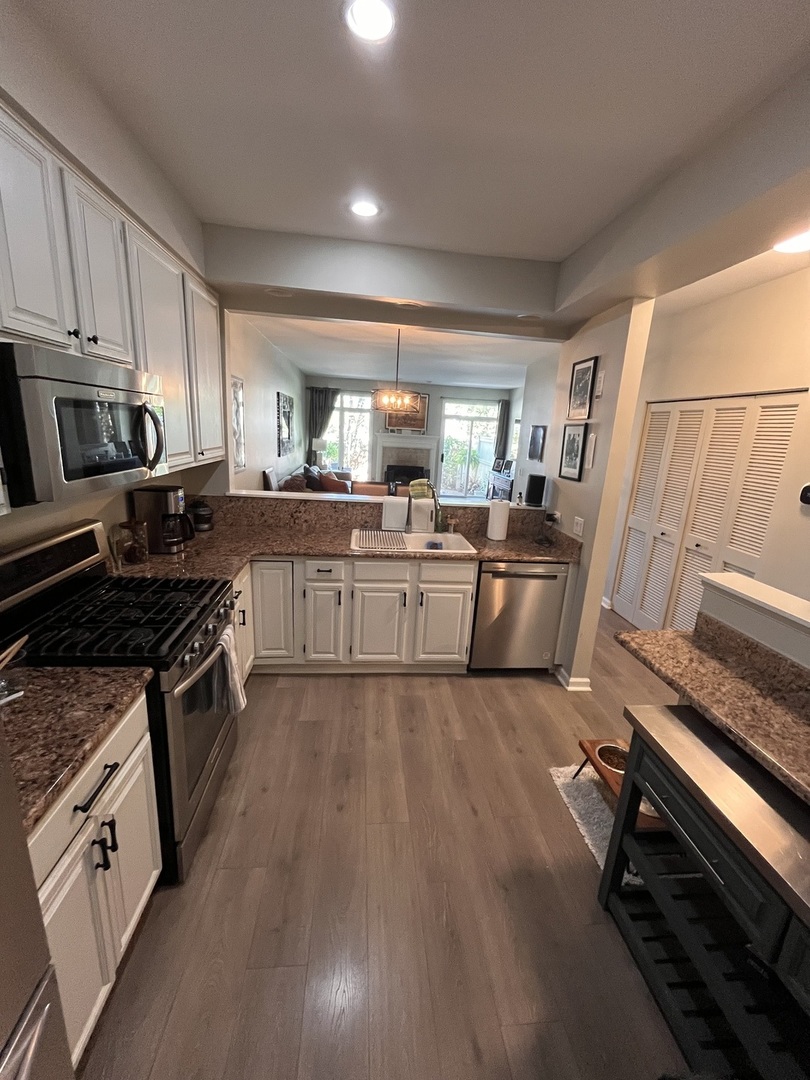 4252 West Harrington Lane Chicago IL 60646