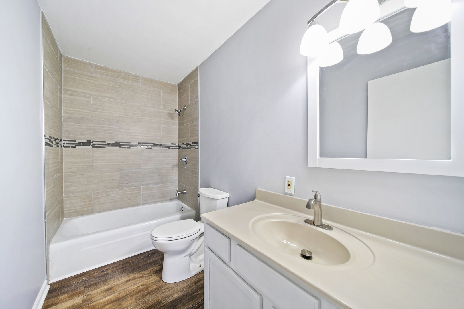1421 Heather Drive Aurora IL 60506