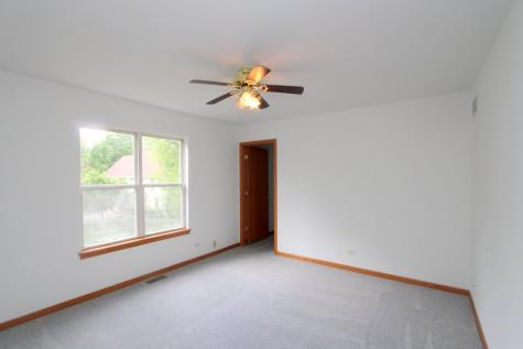 713 Carlisle Drive Woodstock IL 60098