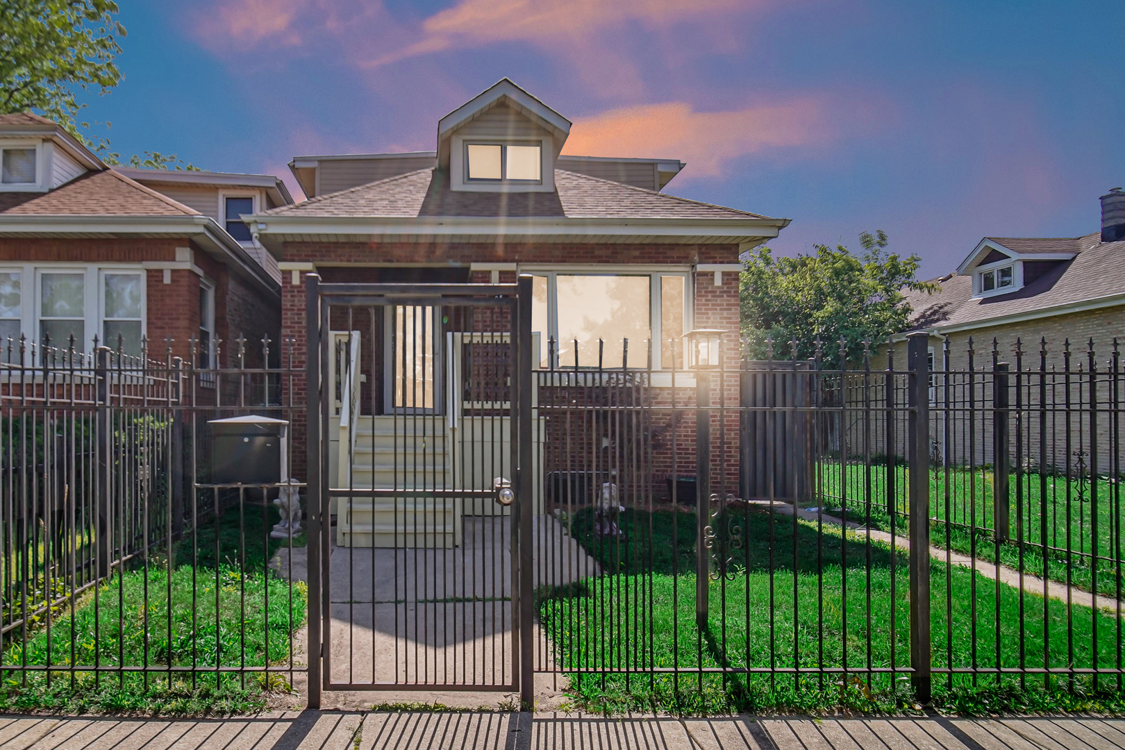 7505 South May Street Chicago IL 60620