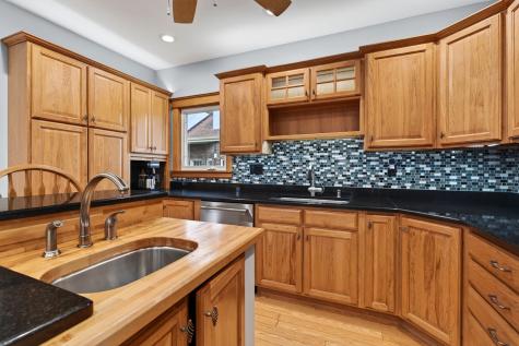 1117 Margret Street Des Plaines IL 60016