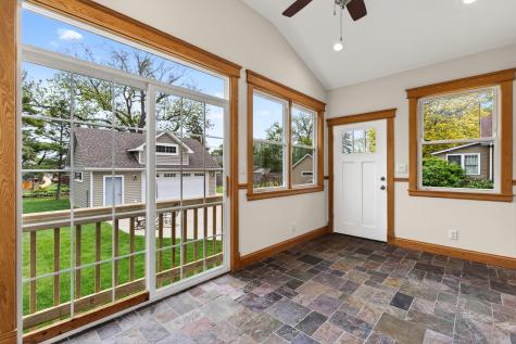 1117 Margret Street Des Plaines IL 60016