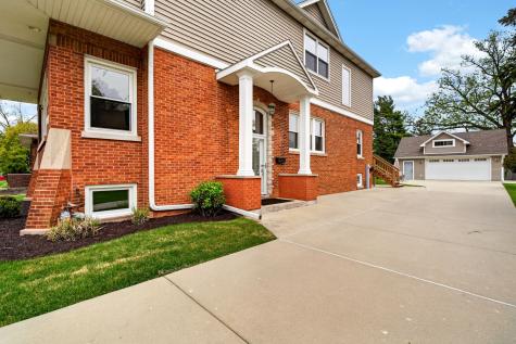 1117 Margret Street Des Plaines IL 60016