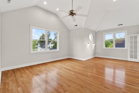 1117 Margret Street Des Plaines IL 60016