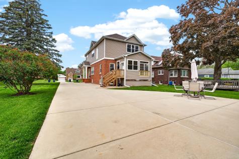 1117 Margret Street Des Plaines IL 60016