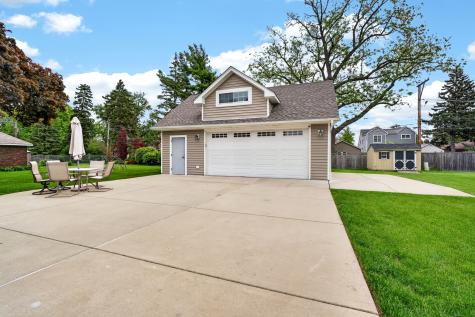 1117 Margret Street Des Plaines IL 60016