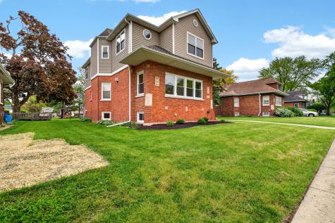 1117 Margret Street Des Plaines IL 60016