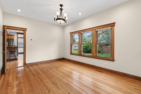 1117 Margret Street Des Plaines IL 60016