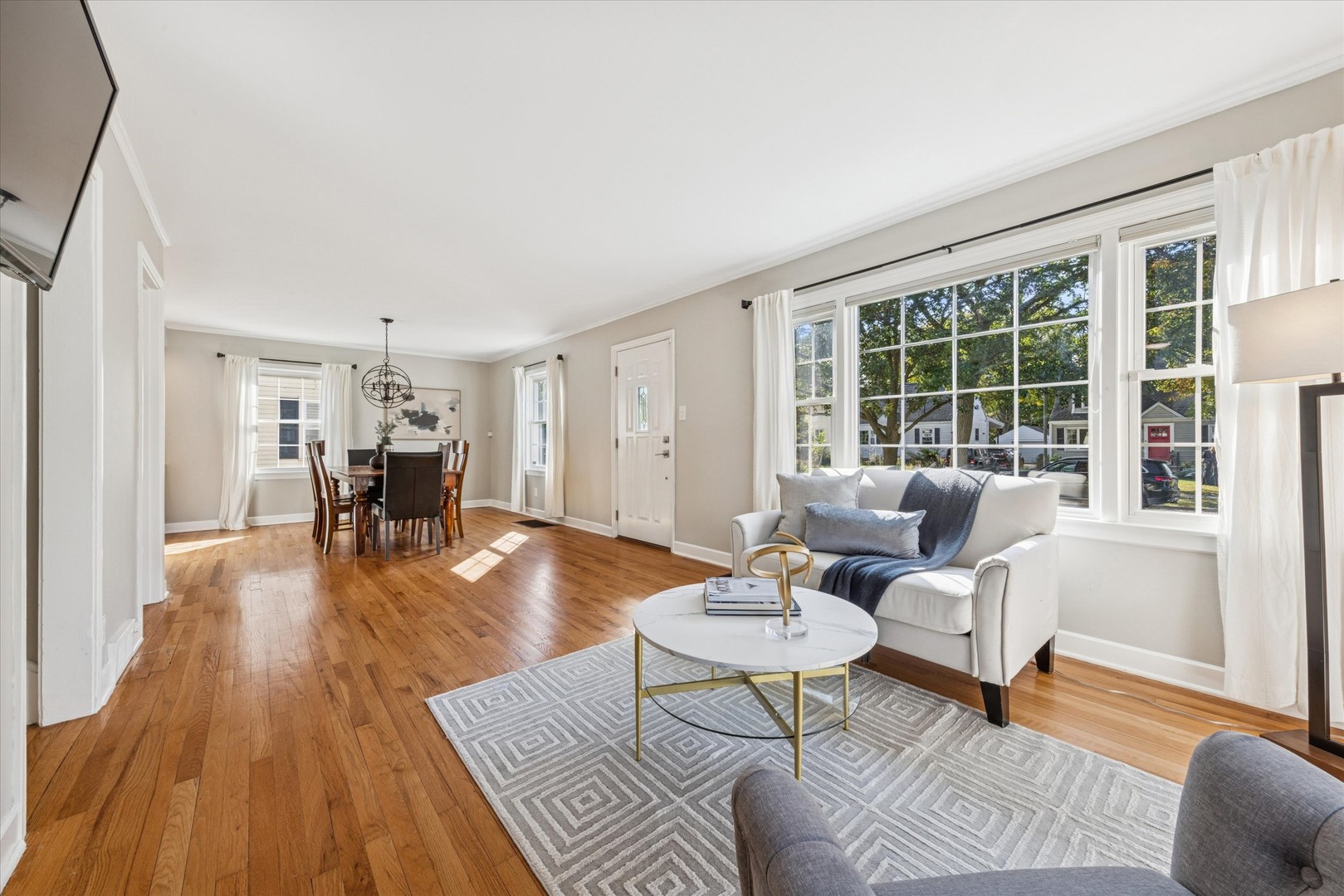 991 South Swain Avenue Elmhurst IL 60126