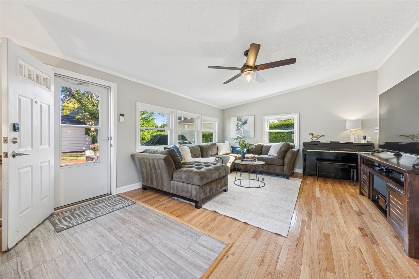 991 South Swain Avenue Elmhurst IL 60126