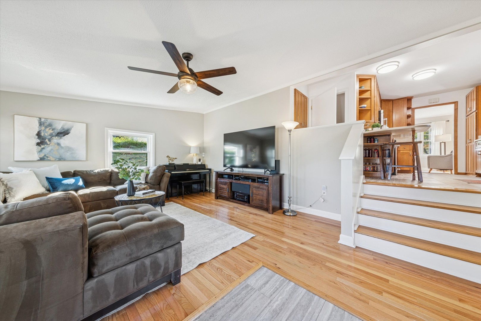 991 South Swain Avenue Elmhurst IL 60126