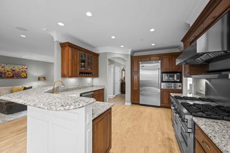 707 Stone Canyon Circle Inverness IL 60010