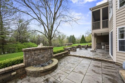 707 Stone Canyon Circle Inverness IL 60010