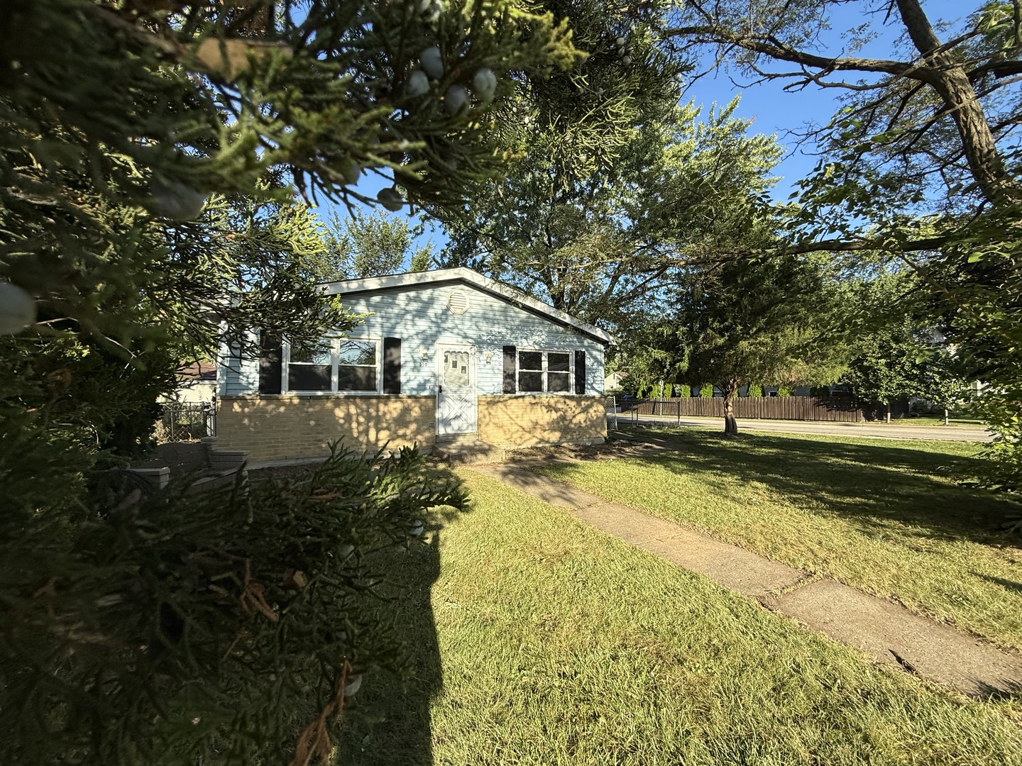 510 Hickory Street Mundelein IL 60060