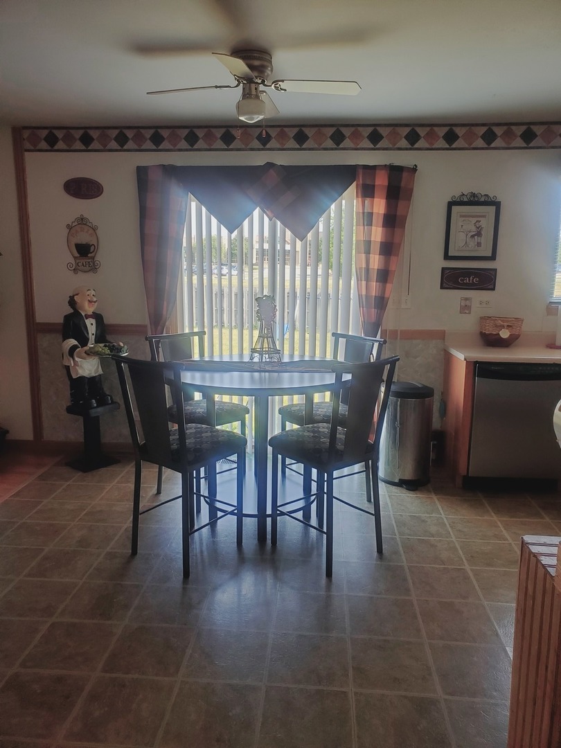 528 Alcott Lane Bolingbrook IL 60440