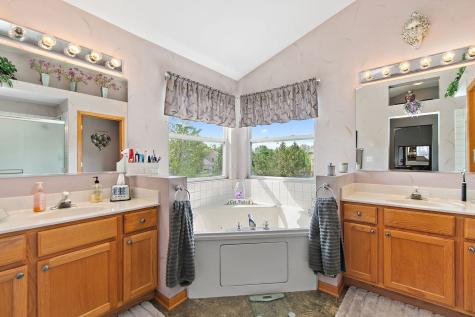 1961 Broadsmore Drive Algonquin IL 60102