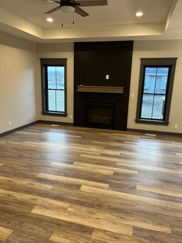 2220 Stratford Lane Sycamore IL 60178