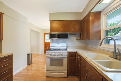 1615 East Evergreen Street Wheaton IL 60187