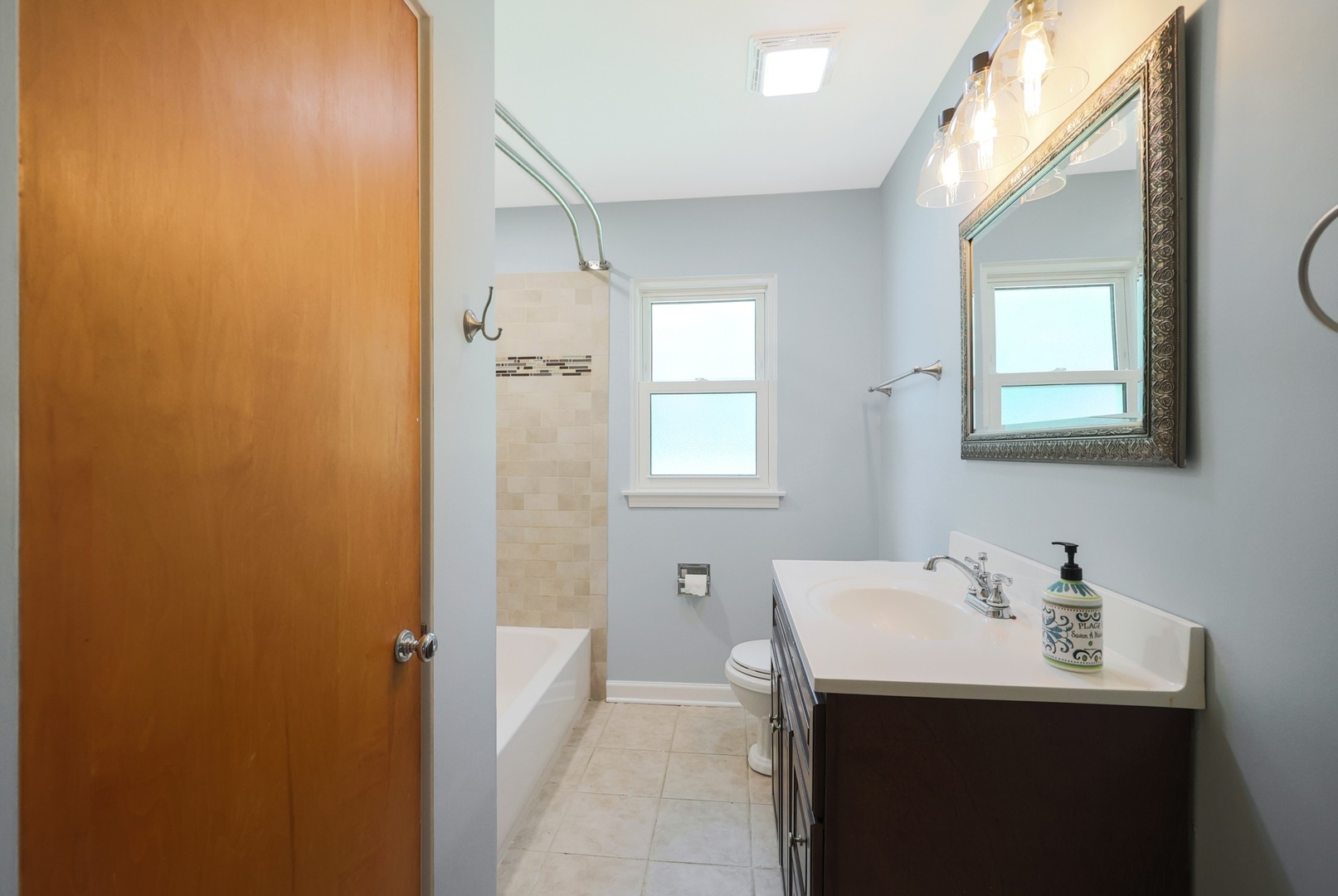 1615 East Evergreen Street Wheaton IL 60187