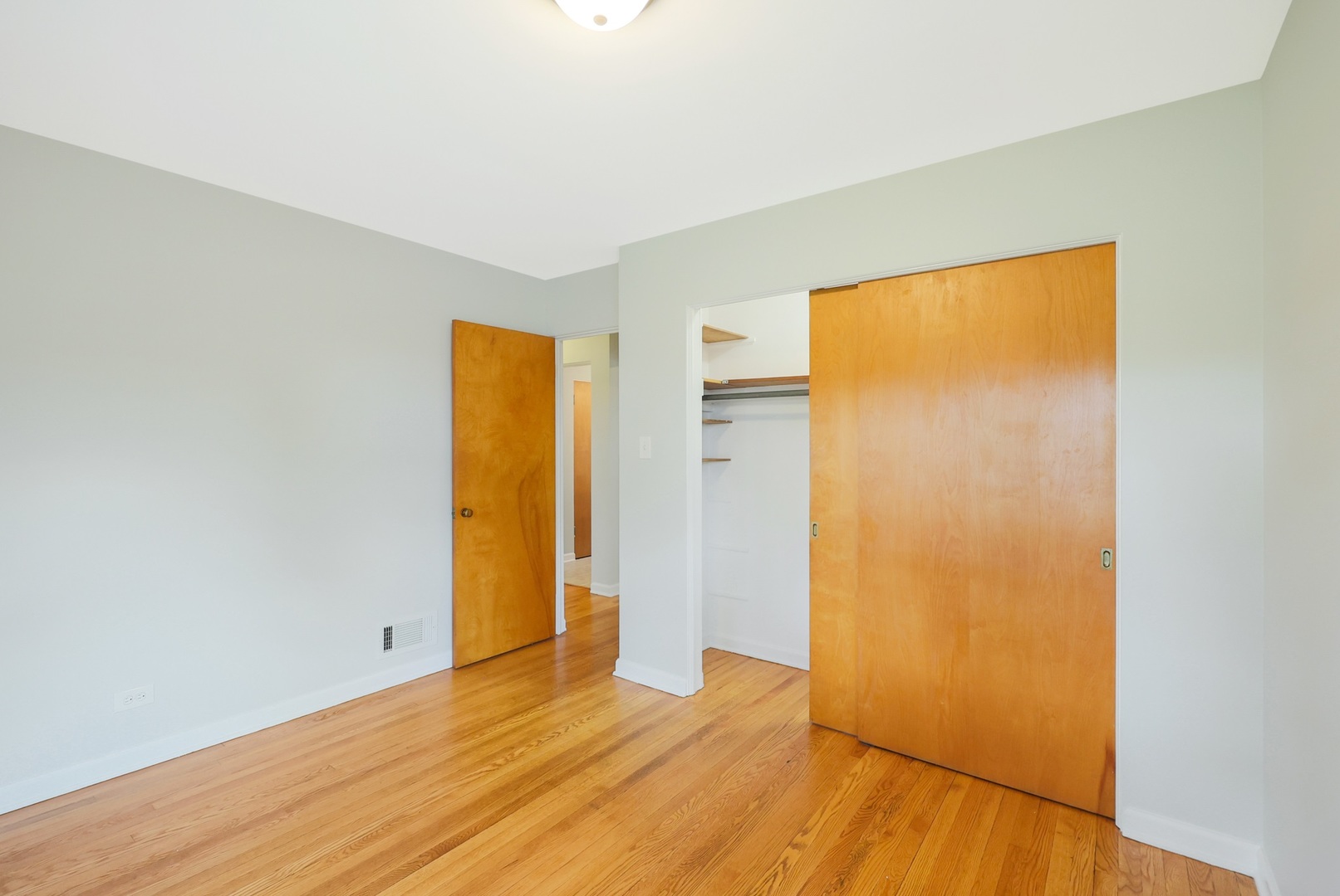 1615 East Evergreen Street Wheaton IL 60187
