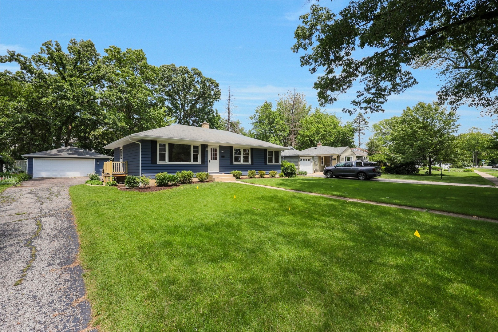1615 East Evergreen Street Wheaton IL 60187