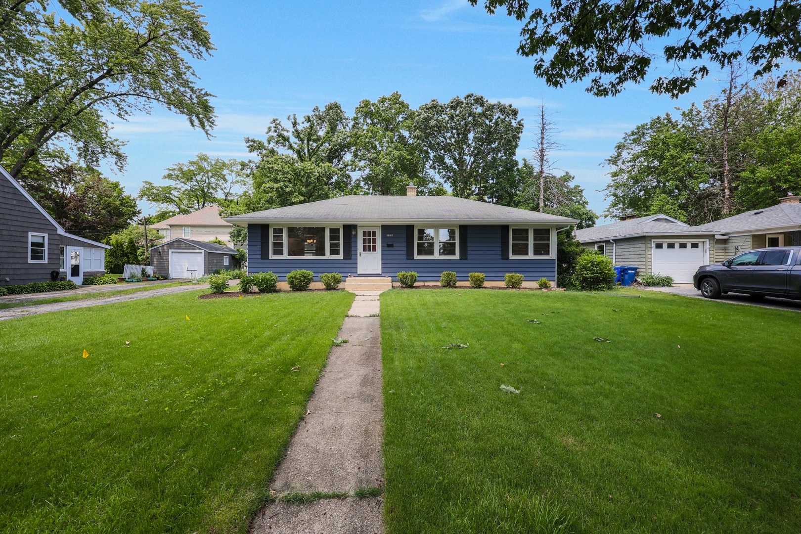 1615 East Evergreen Street Wheaton IL 60187