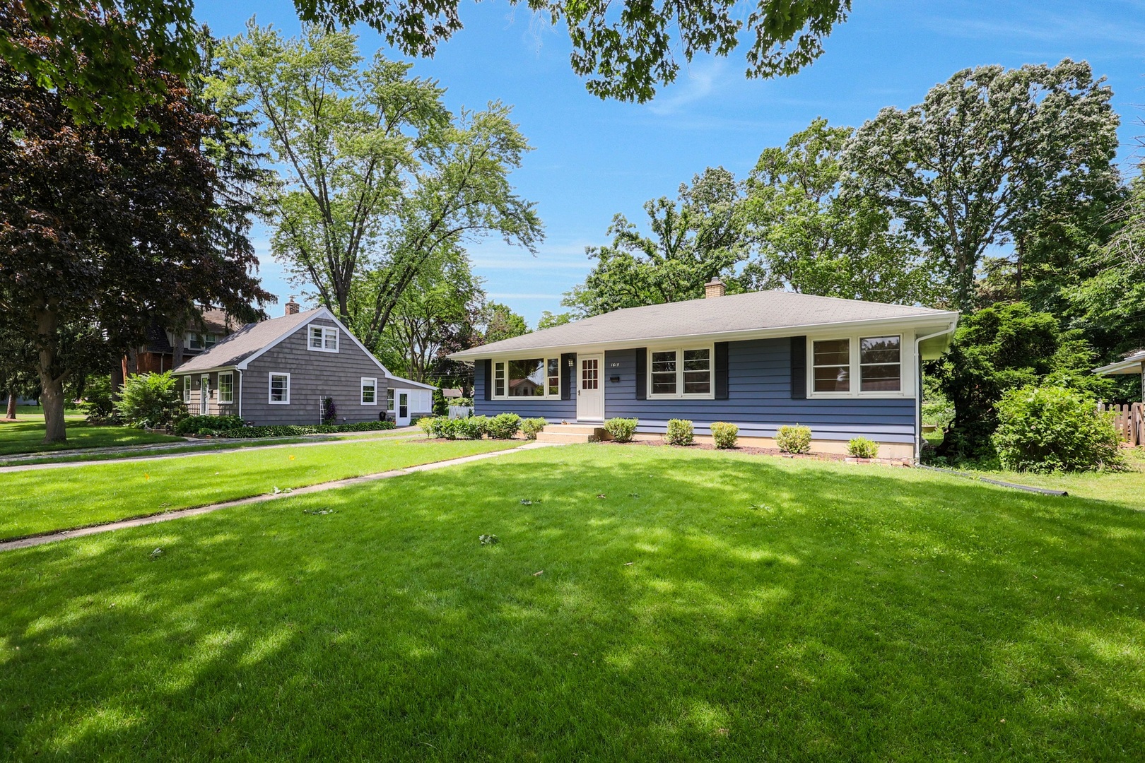 1615 East Evergreen Street Wheaton IL 60187