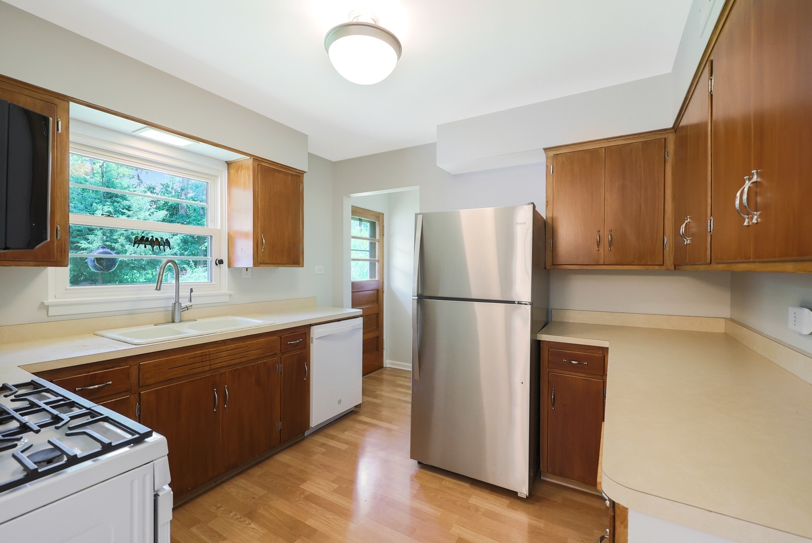 1615 East Evergreen Street Wheaton IL 60187