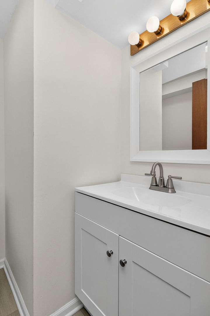853 Bonnie Brae Lane Bolingbrook IL 60440