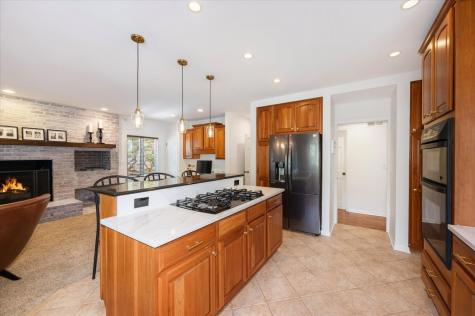 281 West Elm Park Avenue Elmhurst IL 60126