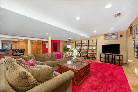 281 West Elm Park Avenue Elmhurst IL 60126
