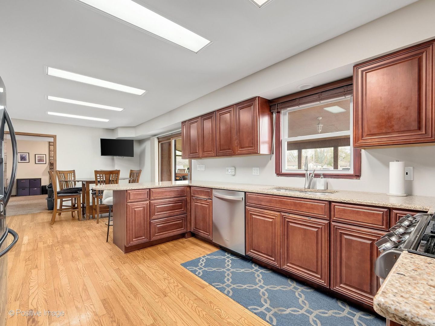 612 Stuart Drive Carol Stream IL 60188