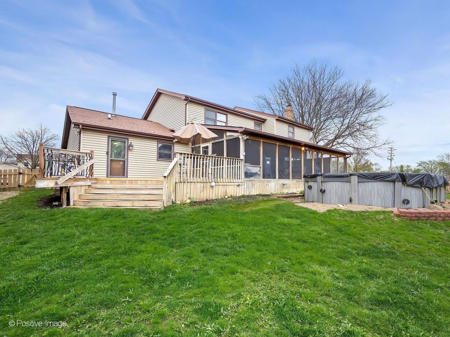 612 Stuart Drive Carol Stream IL 60188