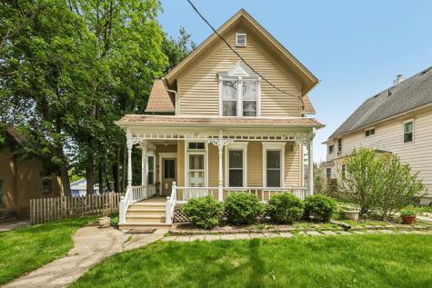 17 South Liberty Street Elgin IL 60120