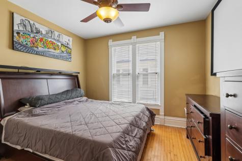 17 South Liberty Street Elgin IL 60120