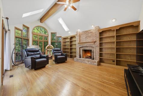 8701 Lake Ridge Drive Darien IL 60561