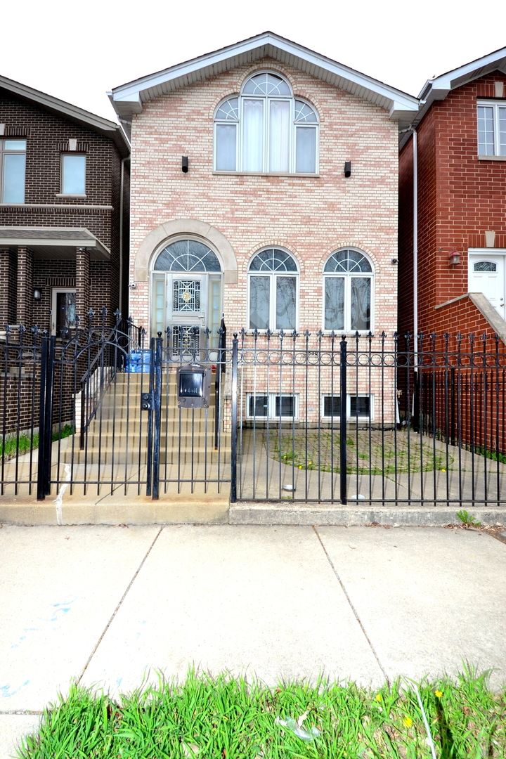 3830 South Emerald Avenue Chicago IL 60609