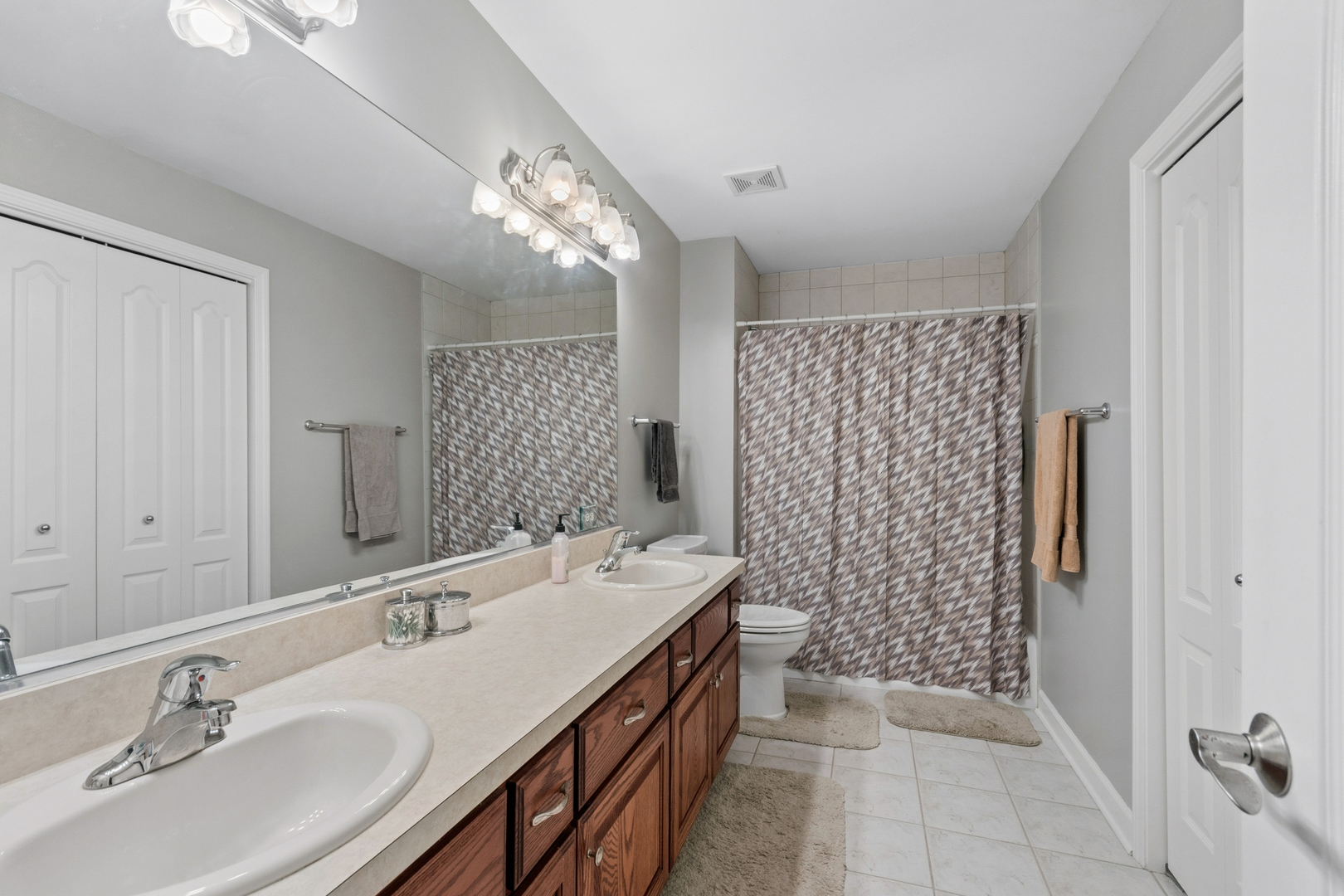13152 South Vicarage Drive Plainfield IL 60585