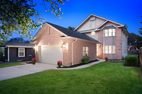 215 North Hager Avenue Barrington IL 60010