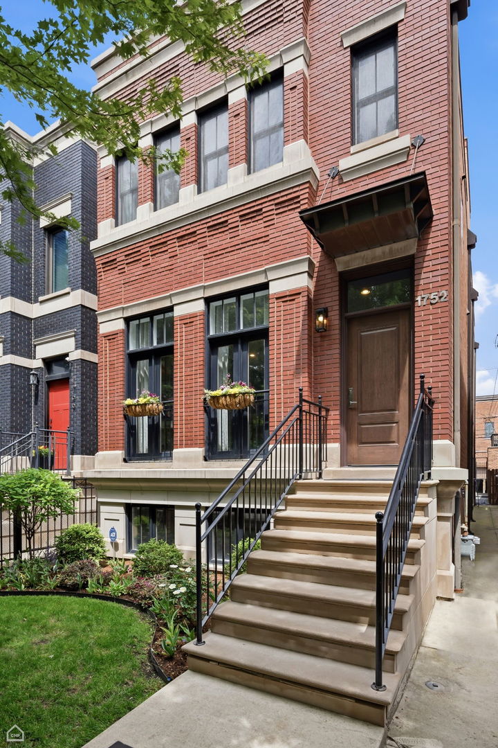 1752 West Erie Street Chicago IL 60622