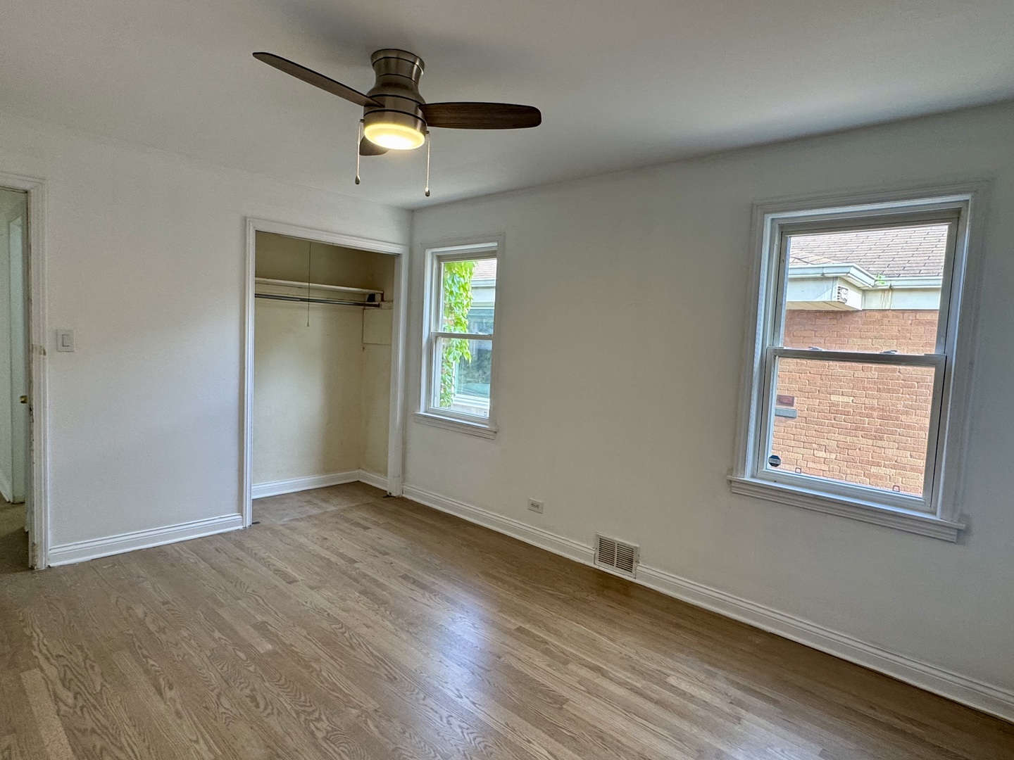 6328 North Troy Street Chicago IL 60659