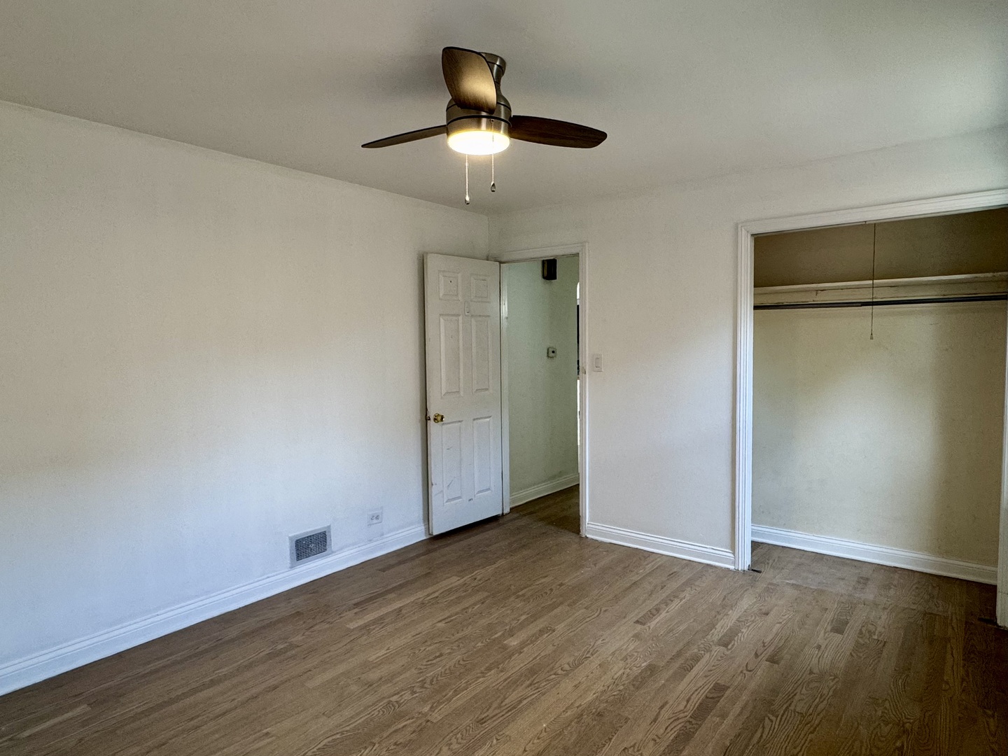 6328 North Troy Street Chicago IL 60659