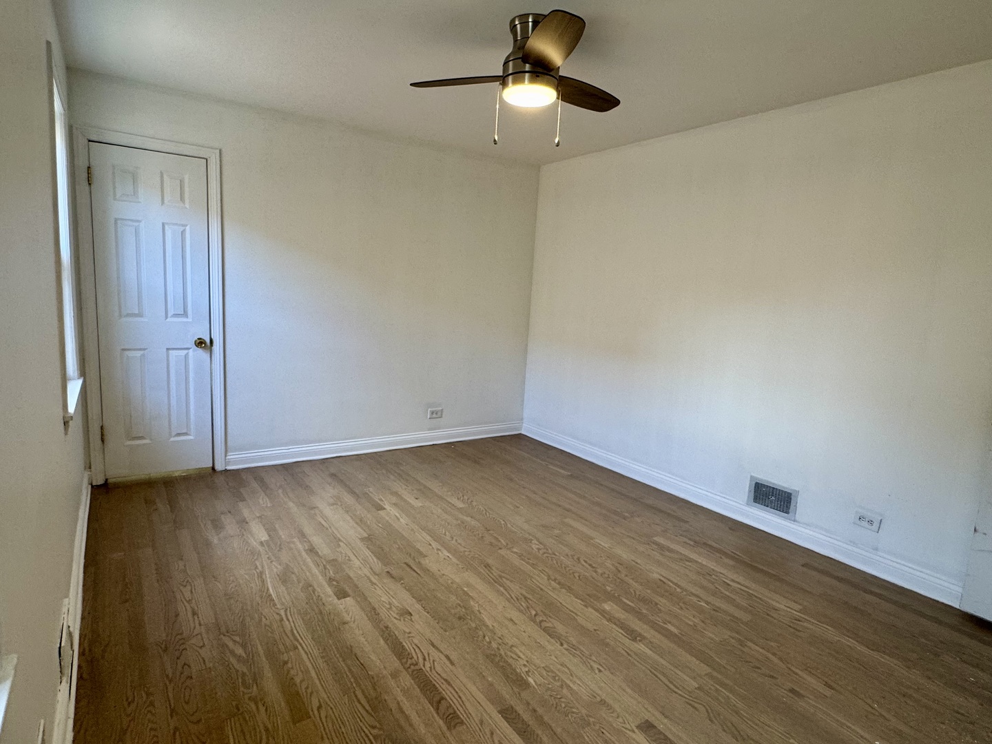 6328 North Troy Street Chicago IL 60659